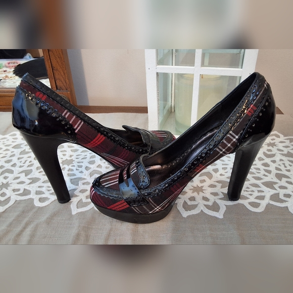 SOLD!!!  LuLu Townsend, 7.5Medium Woman's Dress Shoes - Picture 3 of 8